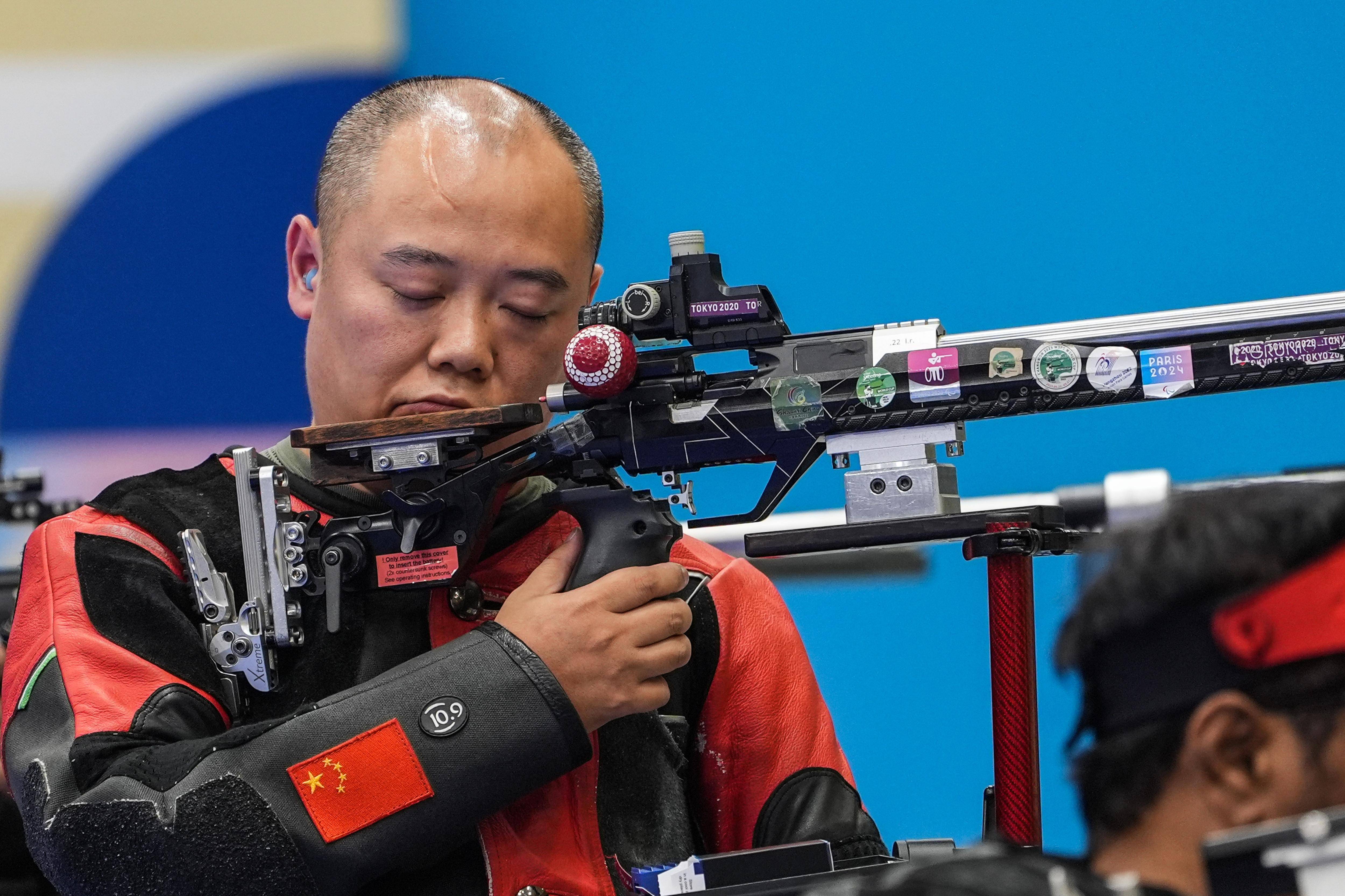 美国代表团在射击比赛中赢得大成绩,战绩斐然 美国代表团在射击比赛中赢得大成绩,战绩斐然